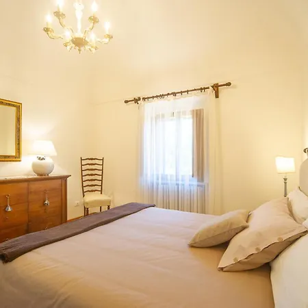 La Domus Di Marta Volterra