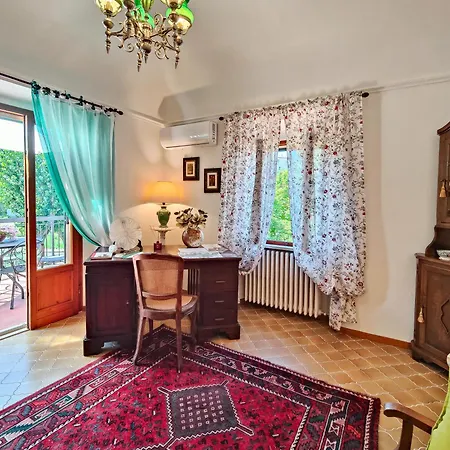 La Domus Di Marta Volterra